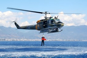 Κολυμβητής χάθηκε στον Πλαταμώνα - έρευνες στην περιοχή με ελικόπτερο